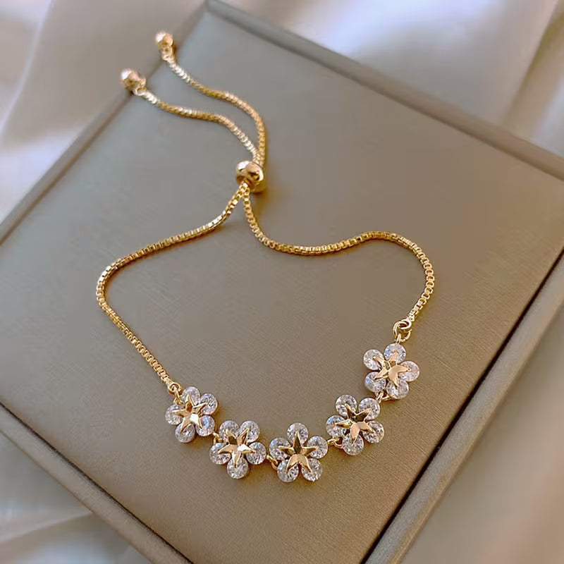 Pointed Star Petal Bracelet - Minimalist Style Individual Star Jewelry Suitable for Daily Wear & Vacation, Year-Round Versatile Online Celebrity Status Accessory (No Plating, Star Shape)