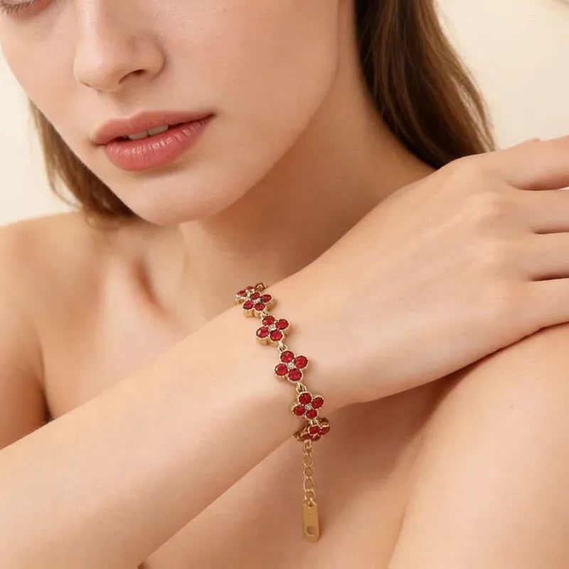 Luxurious Four Leaf Clover Bracelet In Golden Electroplated 304 Stainless Steel With Zircon Inlay For Unisex